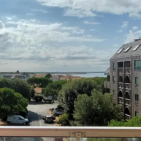 Lovely In La Rochelle (Charente-Maritime)